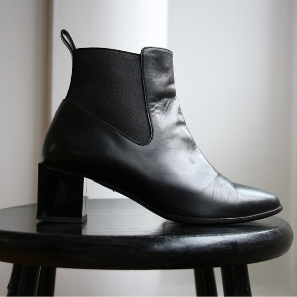 MaxMara Soldino Leather Chelsea Ankle Boot - Picture 3 of 7